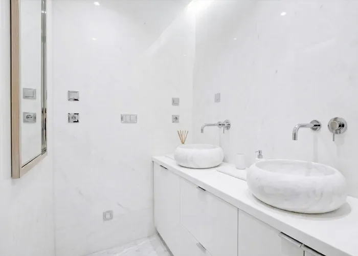 3br Tour Eiffel Charles Floquet *